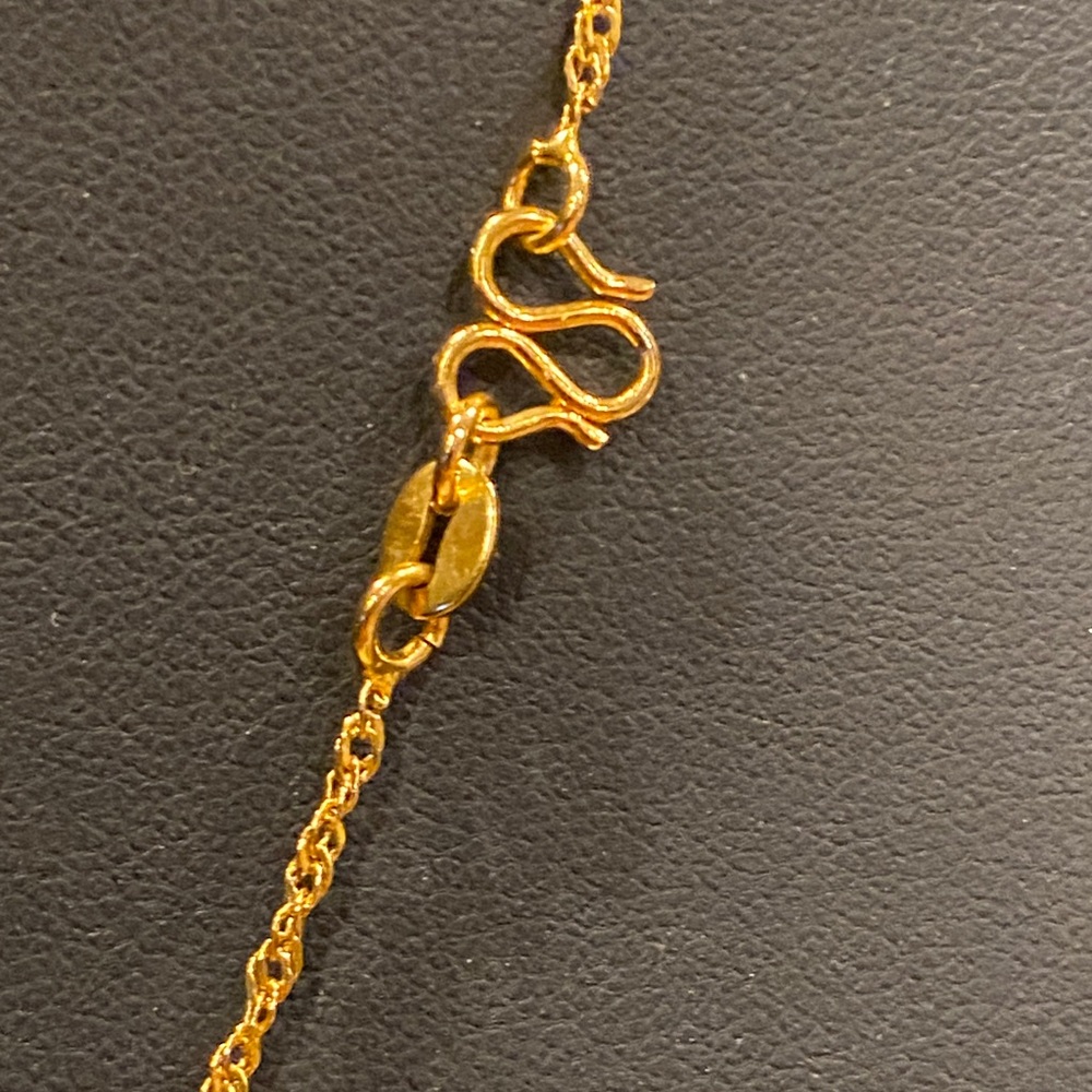 Elegant 18kt GF and Green Stone Dragon Pendant Necklace - Picture 6 of 9